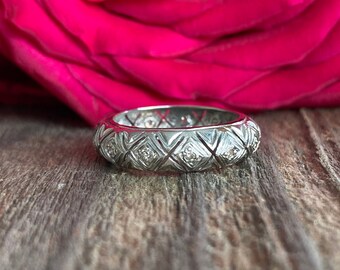 ヴィンテージ プラチナ ダイヤモンド エタニティ リング - Etsy 日本 ヴィンテージ プラチナ ダイヤモンド エタニティ リング - Etsy 日本