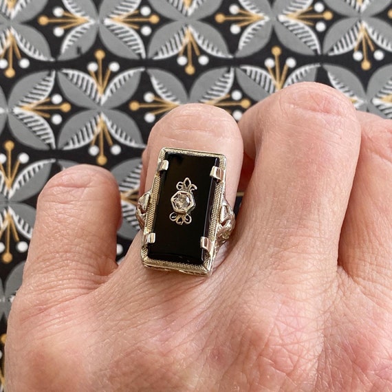 Art Deco Onyx 14K White Gold Filigree Ring - image 1