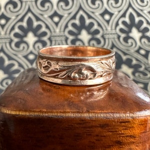 Vintage 14K Floral Repousse Rose Gold Ring