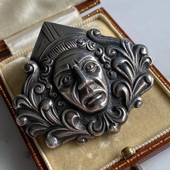 Unusual Vintage Silver Roman Style Brooch - image 5