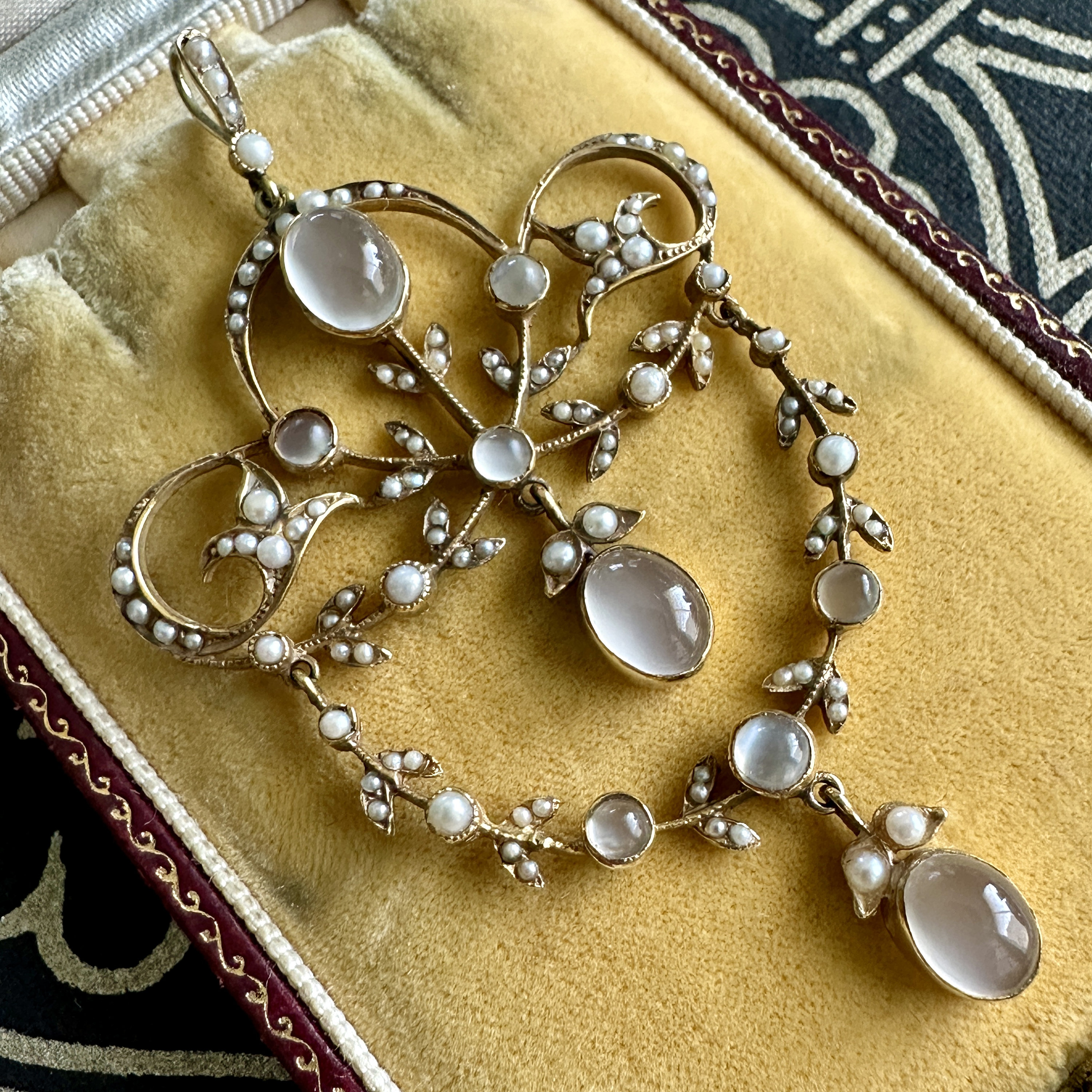 Edwardian Belle Epoque Moonstone Pearl 15K Pendant Necklace
