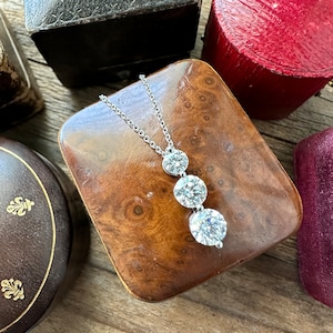 Vintage 1.5 ct Diamond 18K Pendant Necklace
