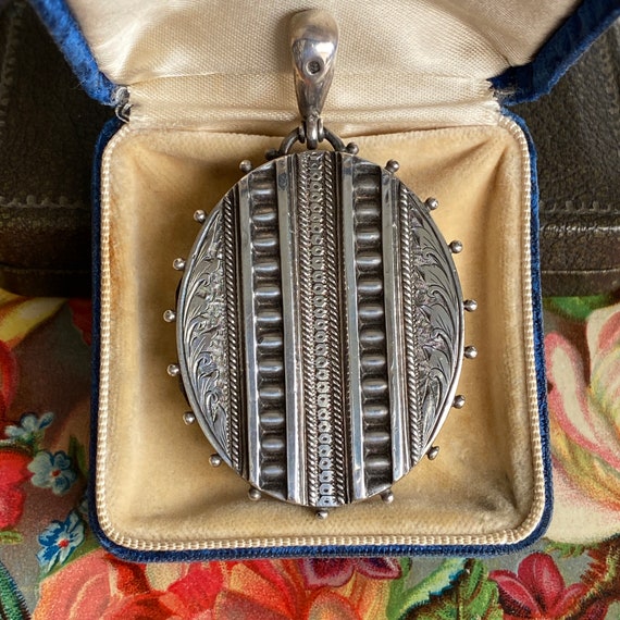 Victorian Large Ornate Locket Silver - image 5
