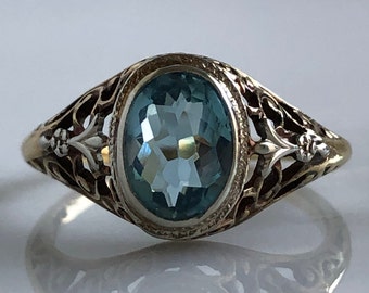 Vintage Aquamarine 14K Yellow Gold Filigree Ring