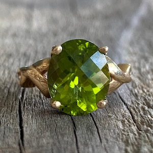 Estate Peridot 10K Yellow Gold Ring
