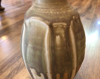 Vintage Original Faceted Vase Form with MicroCrystalline like glaze with Drip Effects signed Hunt cool exposed surfaces for the decor