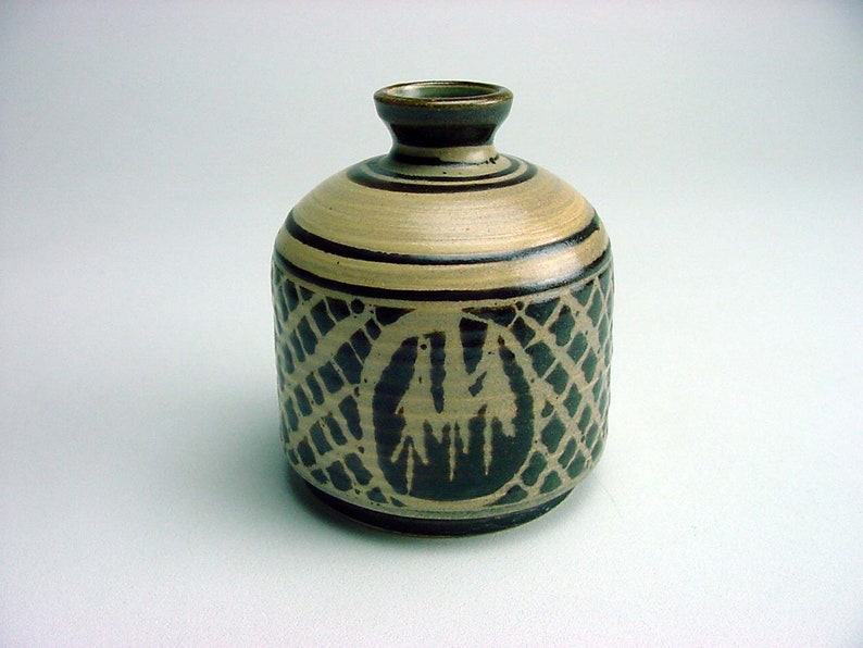 MCM original 1964 Listed Artist Marjory Zoet Bankson Wax Resist Glazed Bottle Vase SIGNED Louis Mideke Protege
