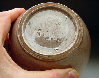 1950年代の斑点模様の釉薬をあしらったスタジオ陶器の花瓶：オハイオ