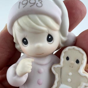 1993年 プレシャスモーメンツ フィギュアオーナメント「Wishing You The Sweetest Christmas」 エネスコ 商品番号 530212 磁器 箱、パッケージ、カード付き