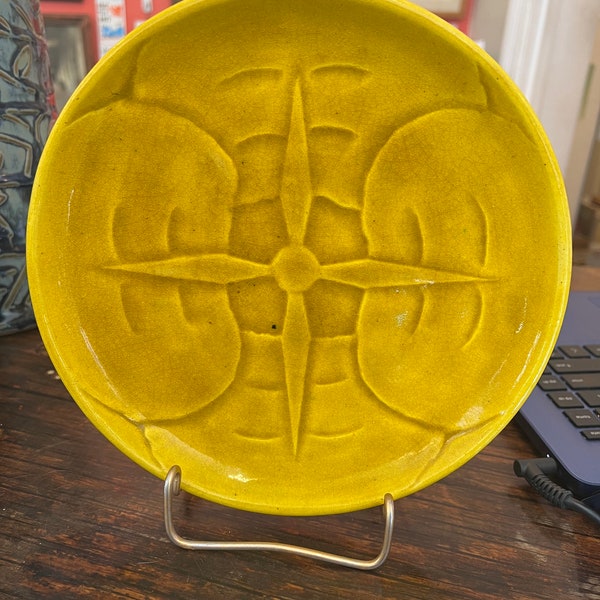 1937 Crackle Chartreuse Glazed Art Deco WPA Era Decor Carved pottery Plate SIGNED with Initials Perfect for Lukens, Jalan La Mirada decor