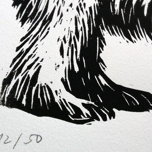 Cartel grabado en madera de oso polar, pequeña impresión de arte para habitación infantil, original grabado en madera impreso a mano, edición limitada, cartel de animales imagen 4