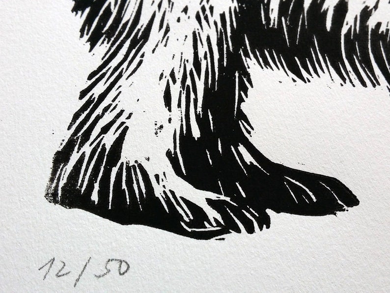 Cartel grabado en madera de oso polar, pequeña impresión de arte para habitación infantil, original grabado en madera impreso a mano, edición limitada, cartel de animales imagen 4