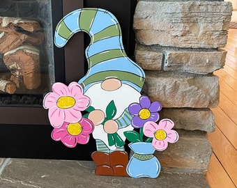 Spring Decor - Gnome with flowers