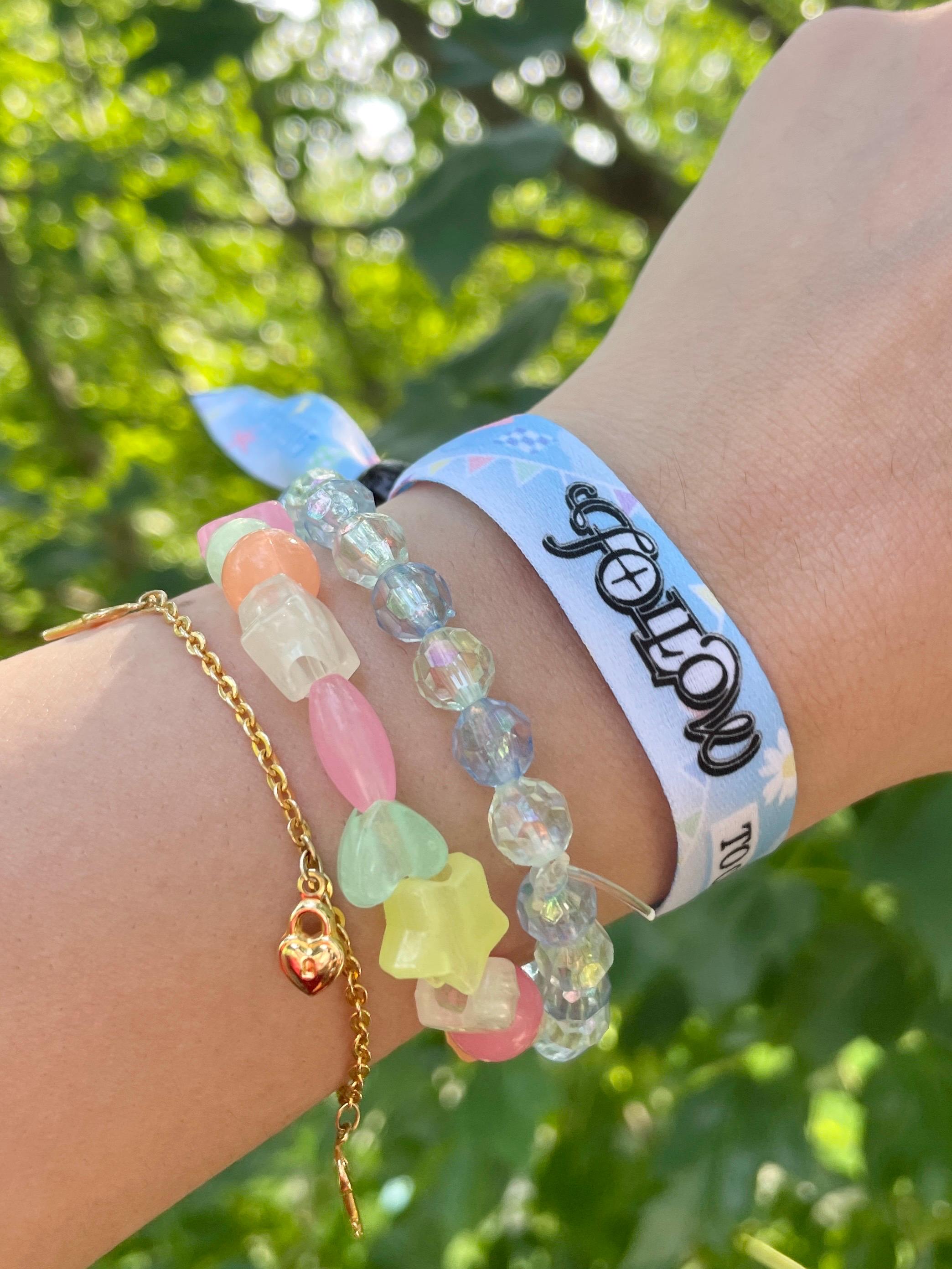Seventeen ブレスレット Seventeen Wrist - Etsy