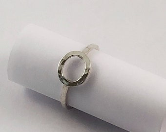 Anillo de eslabón martillado de plata esterlina / Colección Night Out / Oval / Joyas de plata / Regalos para ella