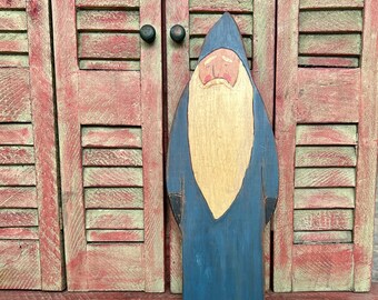 Vintage bleu primitif art folklorique père Noël 11-1 / 2" sculpture sur bois en détresse artisanal à collectionner pour les fêtes, gardien d'étagère de Noël champêtre rustique