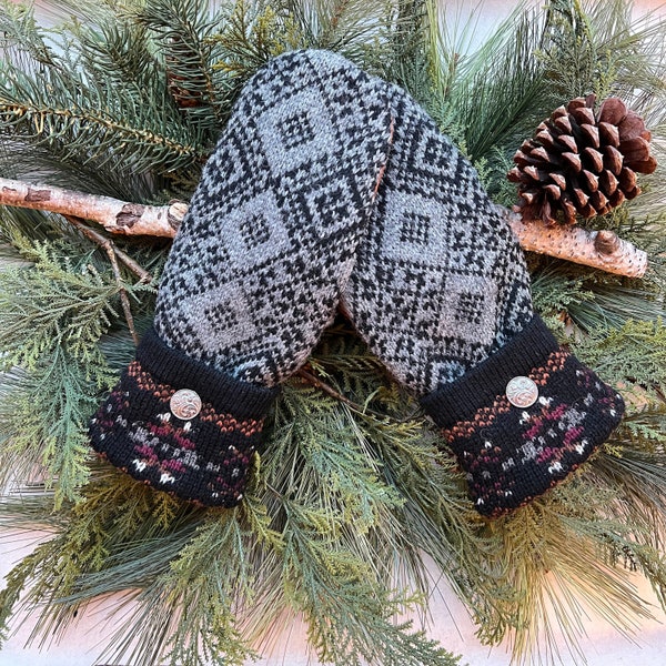 UPCYCLED WOOL Sweater MITTENS, Gray Black Diamonds Norwegian Design, Fleece-Lined, Decorative Button Cuffs, Recycled Gift for Women Sz M