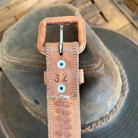 Vintage GENUINE LEATHER Belt, Detailed Stitching … - image 8