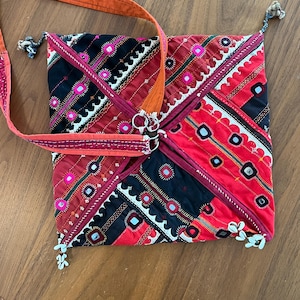 1970s ETHNIC Shoulder Bag, Banjara Dowry Bag, Decorative Stitches Stripes Mirrors Shells Beads, Red Black Pink Orange, Boho Cotton Purse