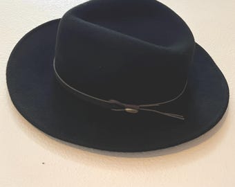 Vintage SCALA Black Wool HAT,  Handmade Aussie Outback Safari Western Cowboy Cowgirl Hat, 3" W Brim, 1/2" W Hatband, Size Medium