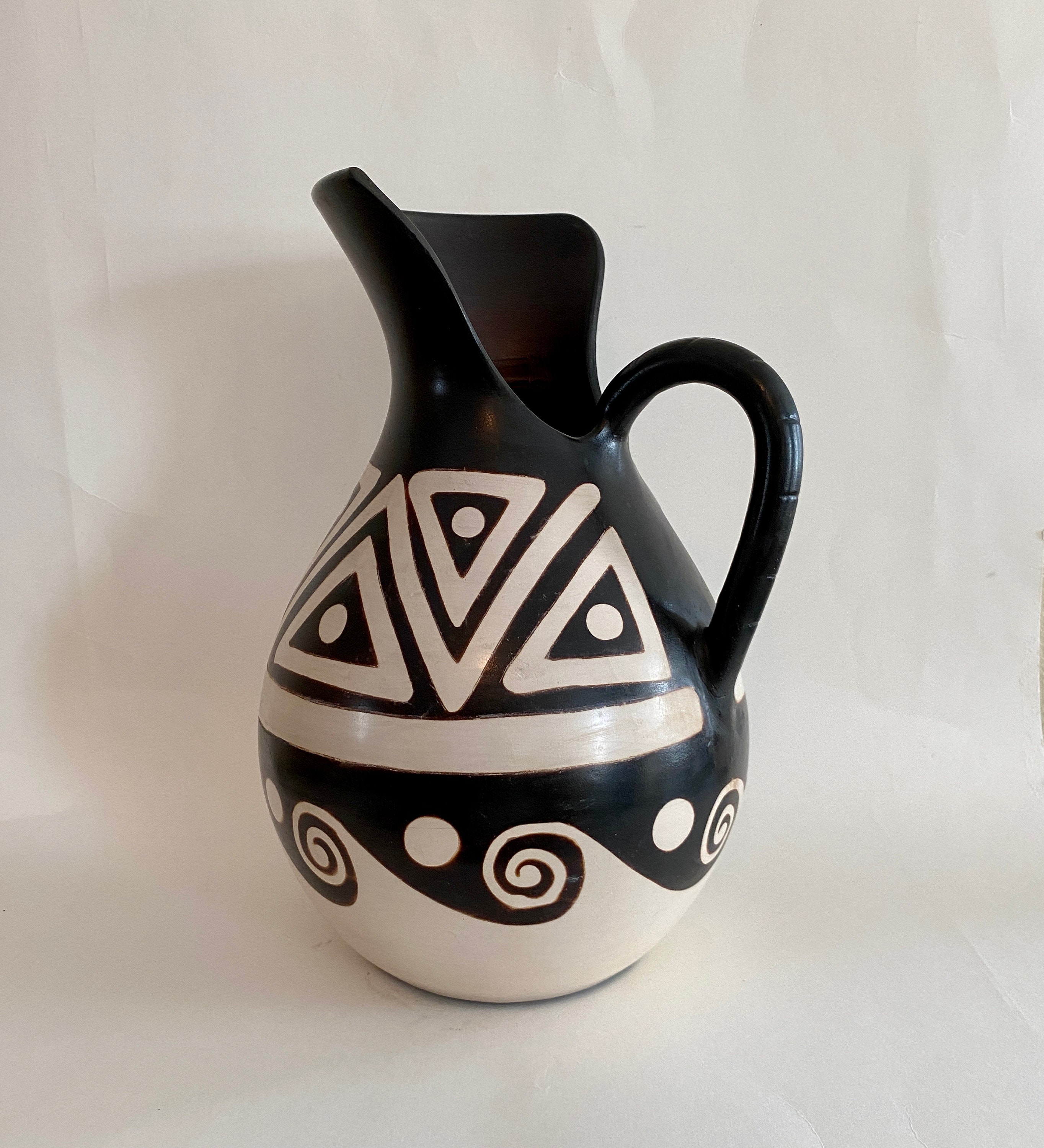 Vtg PERUVIAN Clay Vase Pitcher Large & Ivory -