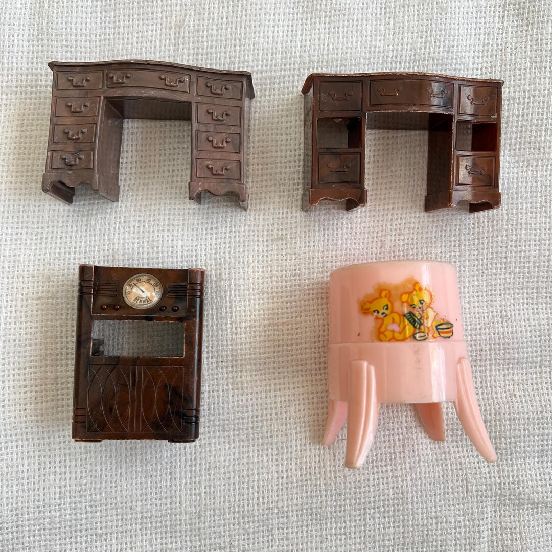 Renwall Vintage RENWALL Dollhouse Furniture, Hard Plastic, 4 Pieces: Pink ...