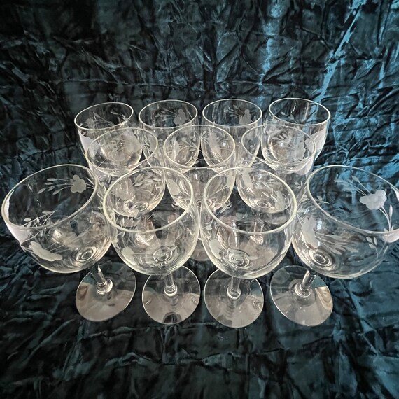 2 Vintage Clear Crystal Floral Etched Cordial Wine Glasses