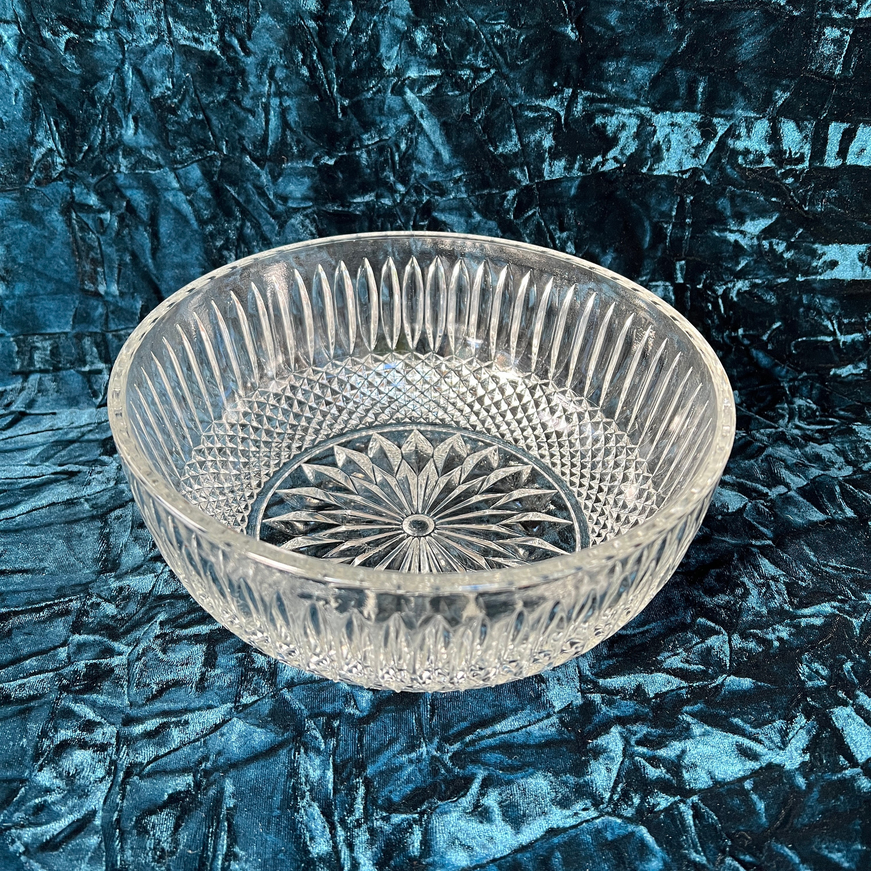 Vintage Salad Bowl Transparent Glass Kitchen Meal Tableware Utensil Service  France Round High Edge Home Art Table Flea Market Container 