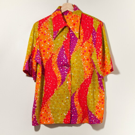 60s floral textile appliqué cropped tee - one-of-a-kind rework