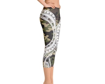 Atikapu Matalai Kalosipani Capri Leggings Polynesian Design Leggings Hawaiian Flower Capri Leggings