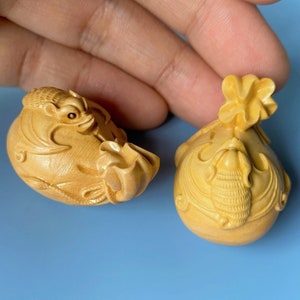 2 PCS Natural Boxwood Bat Money Bag Charm 22,30mm,Carving Wood Pendant,Prayer Pendant,Buddhism Beads,DIY Accessori