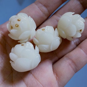 2pcs Natural White Bodhi 3 Layers Lotus Beads 20~22 mm 13-15 mm ,White Beads,Lotus Beads,Bodhi Spacer Beads,Buddhism Beads,DIY Beading