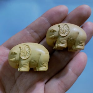 2 PCS Natural Boxwood Carving Elephant Charm 22*30 mm,Carving Wood Pendant,Prayer Pendant,Buddhism Beads,DIY Accessories