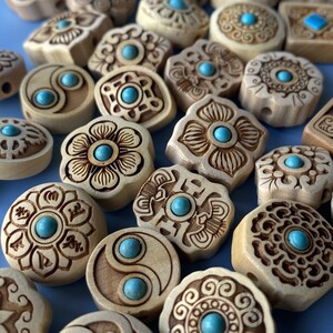 Promotion-Natural Boxwood With Imitating Turquoise Inlaid Spacer Beads,Carving Wood Beads,Flower Beads,DIY Jewelry Accessories