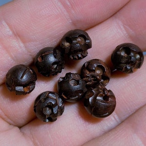2 PCS 8 mm Natural Sandalwood Skull Beads,Skull Beads,Engraved Beads,Prayer Beads,Mala,DIY Jewelry Making