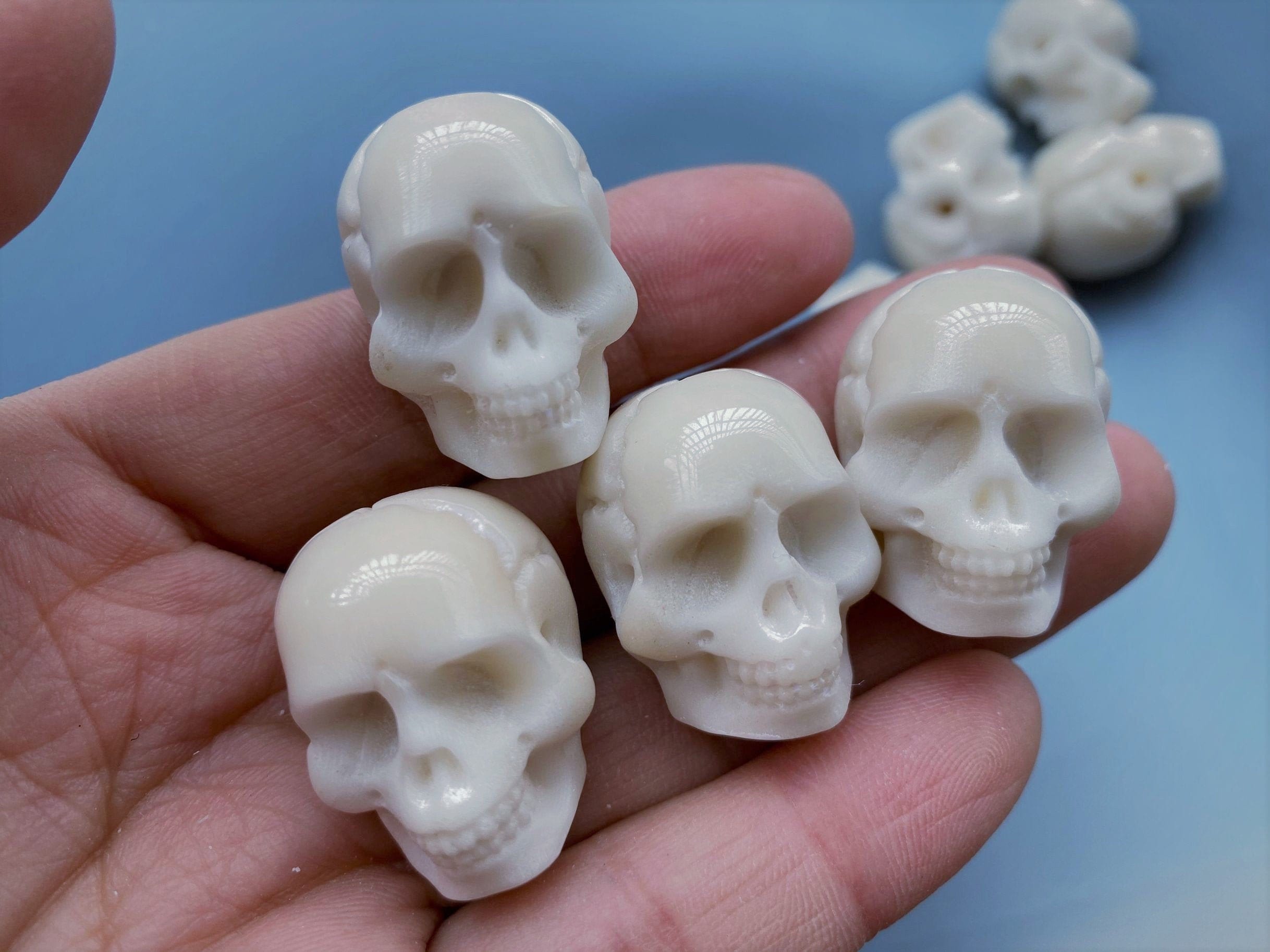 天然タグアナッツ彫刻スカルビーズ：数珠作り用品（18～20mm） - Etsy 日本