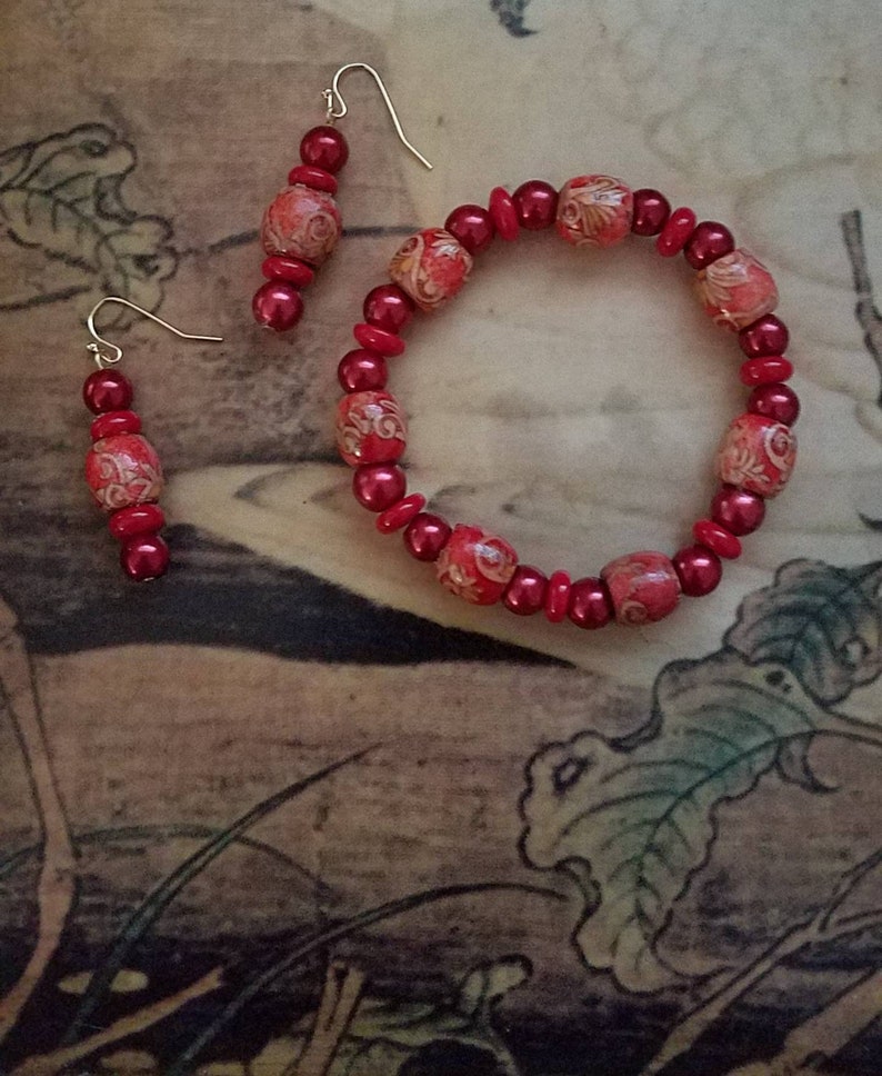 Red Beaded Jewelry Set for Her Fall Jewelry Set Women/'s Red Beaded Boho Stretch Bracelet and Matching Earrings