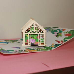Biglietto pop-up con casa verde/ Biglietto pop-up con casa verde/ Biglietto pop-up per ogni occasione