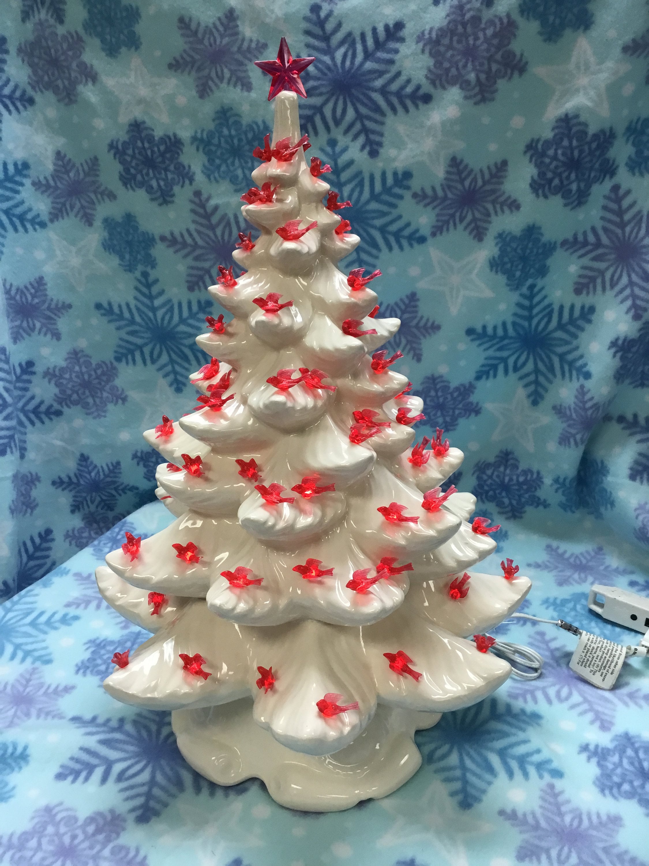 Ceramic light up Christmas tree with cardinals, cardinal ceramic tree,  Christmas tree, vintage Ceramic tree, vintage tree, Christmas tree