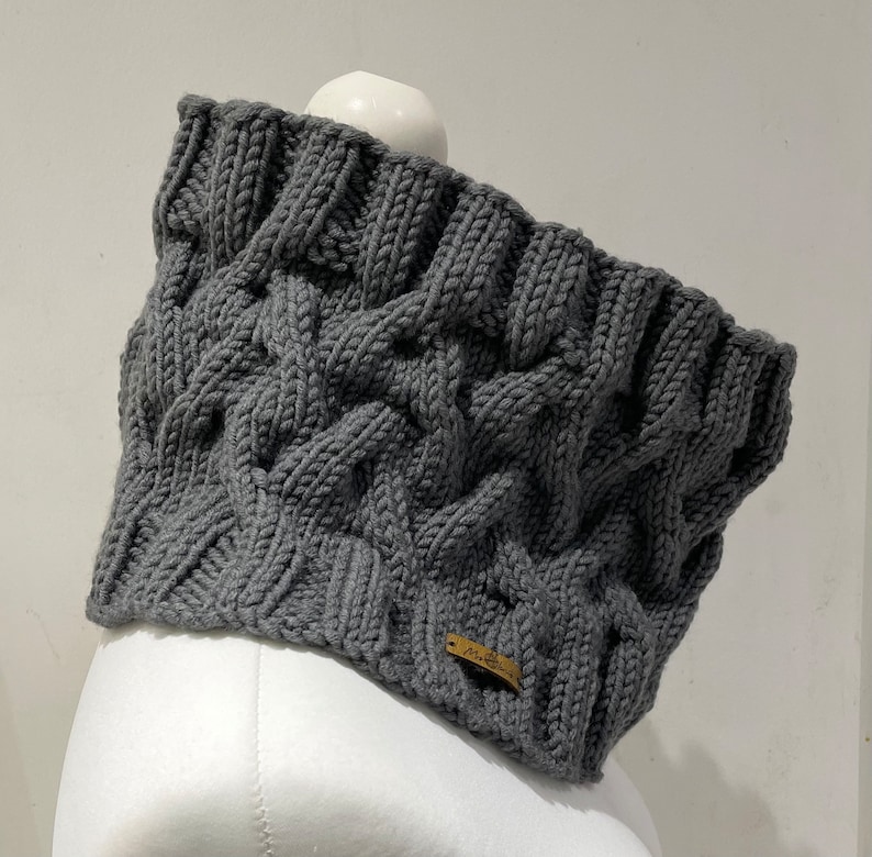 Chunky Knit Cable Cowl / Snood / Snood Scarf / Winter Scarf / Unisex / Gifts For Her / Gifts For Him / Accessories / Neck Scarf / Handmade Gray