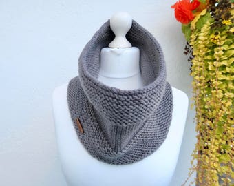 Chunky Knit Cowl / Grey Snood / Winter Fashion / Snood / Scarf / Gifts for Her / Snood Scarf /  Merino Wool Acrylic Blend