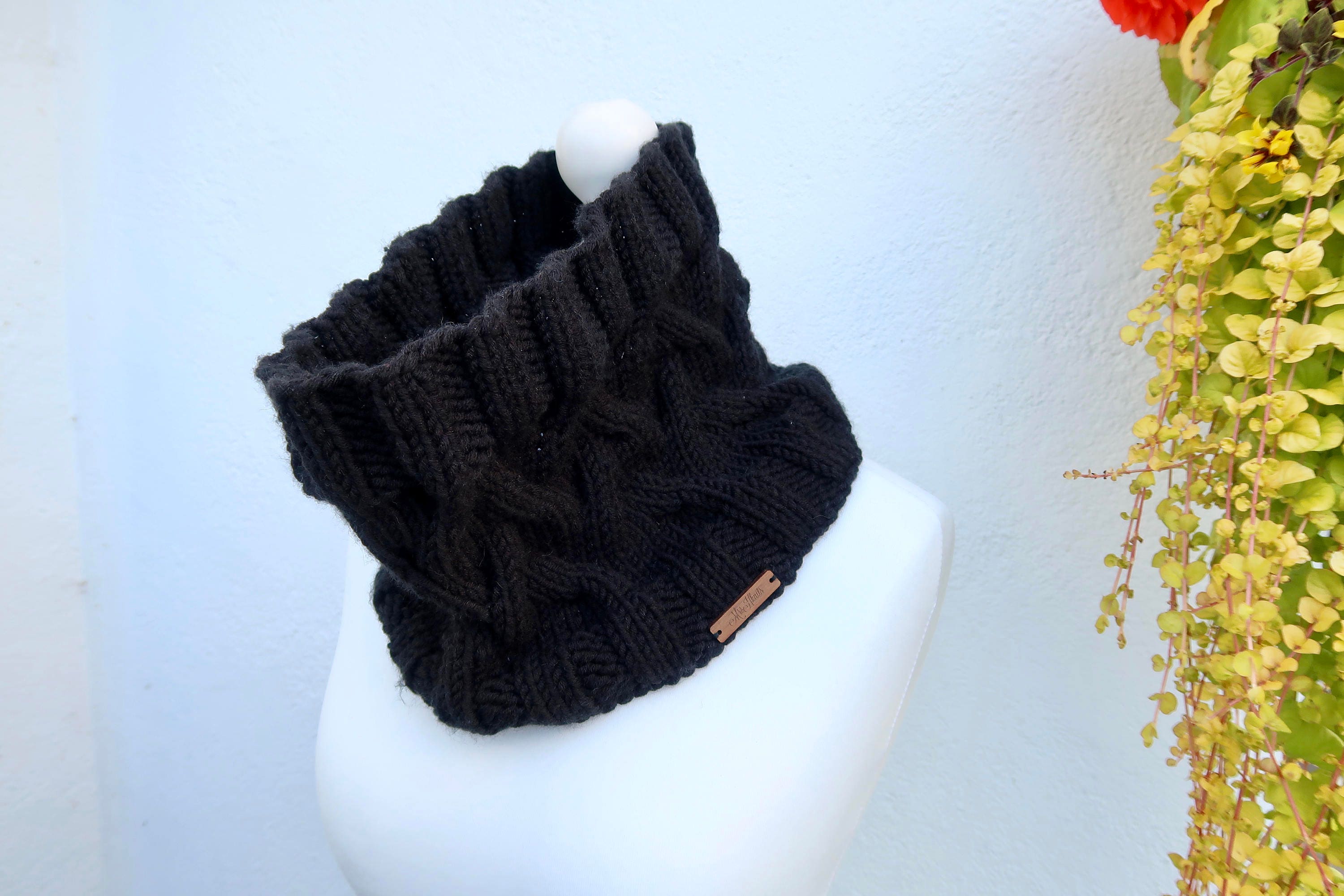 SAOL Ladies Scarf Coconut Buttons Wool Snood Scarves Made in