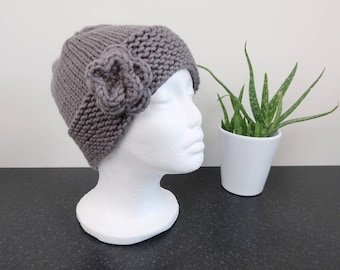 Chunky Knit Cloche Hat, Knit/Crocheted Flower Beanie / Winter Headgear /  Gifts for Her / Chunky Knit Beanie