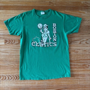 Vintage 90s Starter T-Shirt Boston Celtics NBA Basketball Made in USA Size Medium/ Large (tag indicates XL)