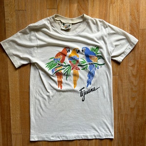 Vintage single stitch t-shirt Tijuana Mexico Bird Parrot size Small