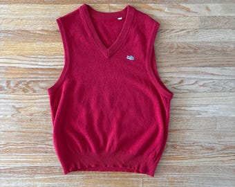 Vintage 80-tals Lacoste röd tröja med v-ringning, storlek Medium