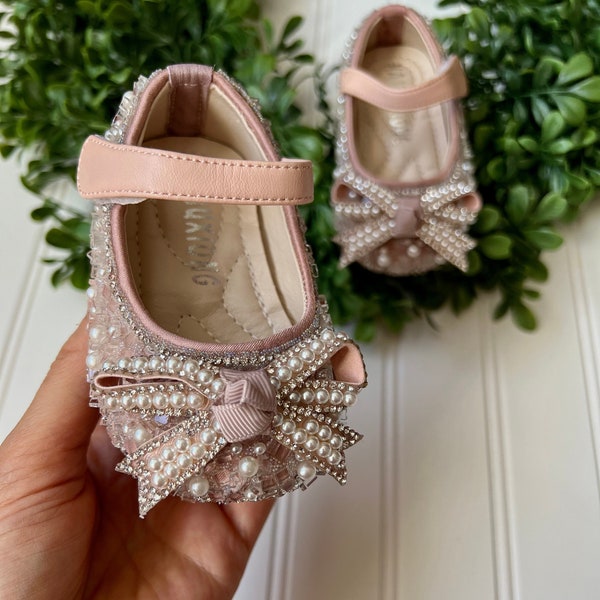 Chaussures de bébé de luxe… Chaussures de bébé Muave… Chaussures de bébé sur mesure… Chaussures de perles