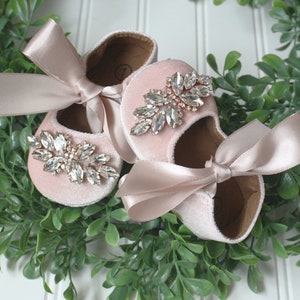 Dusty pink baby shoes..luxury shoes..baby crib shoes..baby shower shoes..1st birthday shoes. image 2