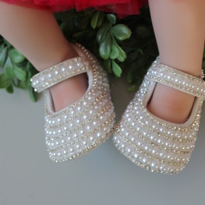 Custom baby shoes...baby girl shoes..pearl rhinestone shoes..Luxury shoes.