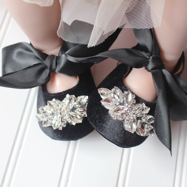 Chaussures en velours noir... chaussures de bébé fille... chaussures à semelle souple... chaussures fantaisie... chaussures en strass.